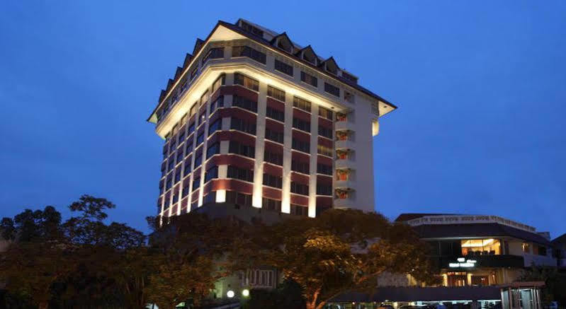 桑提卡三宝垄酒店 外观 照片